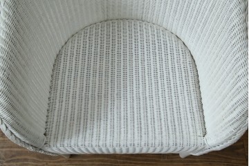 中古　美品　アンティーク家具ショップHandleオリジナル　Lusty's Japan LTD.　LLOYD LOOM(ロイドルーム)　Dinner(ディナー)　優しい白色の編み込みが魅力のアームチェア　定価約13万円　(R-085250)