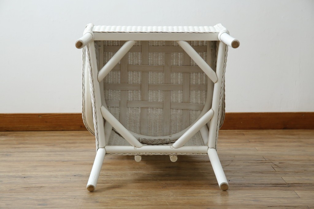 中古　美品　アンティーク家具ショップHandleオリジナル　Lusty's Japan LTD.　LLOYD LOOM(ロイドルーム)　Dinner(ディナー)　優しい白色の編み込みが魅力のアームチェア　定価約13万円　(R-085250)