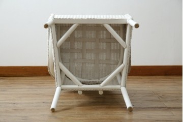 中古　美品　アンティーク家具ショップHandleオリジナル　Lusty's Japan LTD.　LLOYD LOOM(ロイドルーム)　Dinner(ディナー)　優しい白色の編み込みが魅力のアームチェア　定価約13万円　(R-085250)