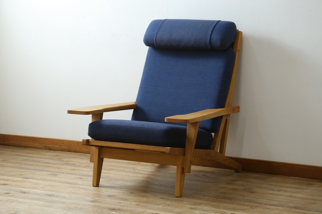 デンマーク家具　GETAMA(ゲタマ)　Hans J Wegner(ハンス・J・ウェグナー)　GE375　オーク材　美しい木肌と端正なフォルムのハイバックチェア　(R-085251)