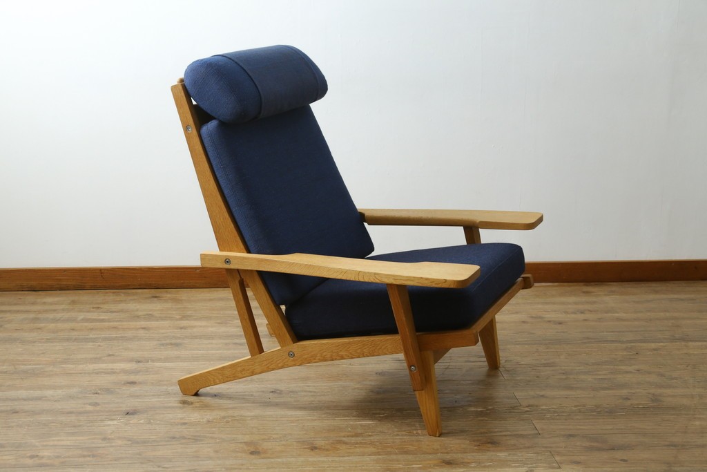 デンマーク家具　GETAMA(ゲタマ)　Hans J Wegner(ハンス・J・ウェグナー)　GE375　オーク材　美しい木肌と端正なフォルムのハイバックチェア　(R-085251)