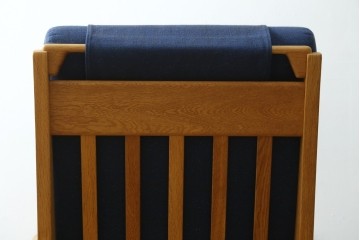 デンマーク家具　GETAMA(ゲタマ)　Hans J Wegner(ハンス・J・ウェグナー)　GE375　オーク材　美しい木肌と端正なフォルムのハイバックチェア　(R-085251)