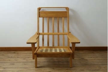 デンマーク家具　GETAMA(ゲタマ)　Hans J Wegner(ハンス・J・ウェグナー)　GE375　オーク材　美しい木肌と端正なフォルムのハイバックチェア　(R-085251)