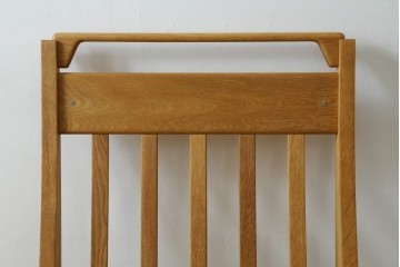 デンマーク家具　GETAMA(ゲタマ)　Hans J Wegner(ハンス・J・ウェグナー)　GE375　オーク材　美しい木肌と端正なフォルムのハイバックチェア　(R-085251)