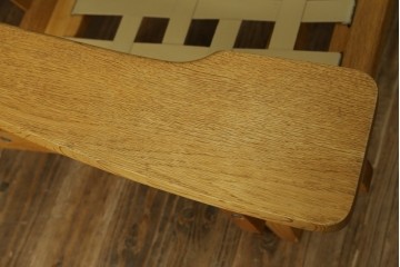 デンマーク家具　GETAMA(ゲタマ)　Hans J Wegner(ハンス・J・ウェグナー)　GE375　オーク材　美しい木肌と端正なフォルムのハイバックチェア　(R-085251)