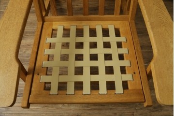 デンマーク家具　GETAMA(ゲタマ)　Hans J Wegner(ハンス・J・ウェグナー)　GE375　オーク材　美しい木肌と端正なフォルムのハイバックチェア　(R-085251)