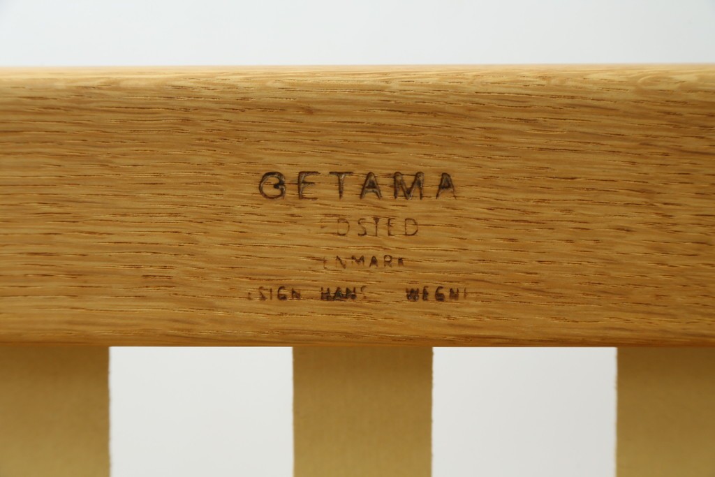 デンマーク家具　GETAMA(ゲタマ)　Hans J Wegner(ハンス・J・ウェグナー)　GE375　オーク材　美しい木肌と端正なフォルムのハイバックチェア　(R-085251)
