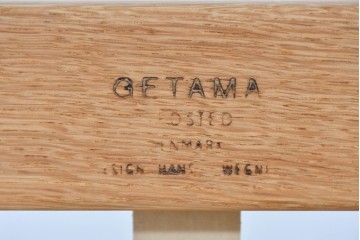 デンマーク家具　GETAMA(ゲタマ)　Hans J Wegner(ハンス・J・ウェグナー)　GE375　オーク材　美しい木肌と端正なフォルムのハイバックチェア　(R-085251)