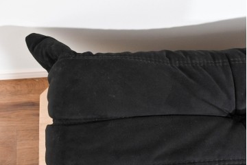 中古　2023年2月購入　Ligne roset(リーン・ロゼ)　ROSETTOGO(ロゼトーゴ)　ウルトラスエード(Lランク)パフ　洗練されたモダンデザインのオットマン　定価19万8千円　(R-085252)