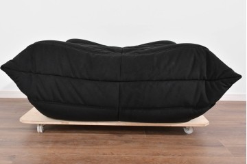 中古　2023年2月購入　Ligne roset(リーン・ロゼ)　ROSETTOGO(ロゼトーゴ)　ウルトラスエード(Lランク)パフ　洗練されたモダンデザインのオットマン　定価19万8千円　(R-085252)