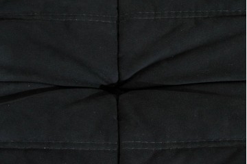 中古　2023年2月購入　Ligne roset(リーン・ロゼ)　ROSETTOGO(ロゼトーゴ)　ウルトラスエード(Lランク)パフ　洗練されたモダンデザインのオットマン　定価19万8千円　(R-085252)