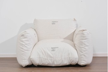 中古　arflex(アルフレックス)　MARENCO(マレンコ)　ふっくらとしたフォルムで座り心地も抜群な麻カバーの1人掛けソファ　(R-085253)