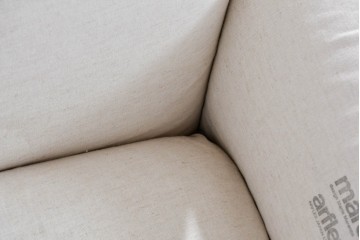 中古　arflex(アルフレックス)　MARENCO(マレンコ)　ふっくらとしたフォルムで座り心地も抜群な麻カバーの1人掛けソファ　(R-085253)