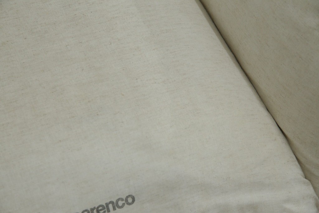 中古　arflex(アルフレックス)　MARENCO(マレンコ)　ふっくらとしたフォルムで座り心地も抜群な麻カバーの1人掛けソファ　(R-085253)