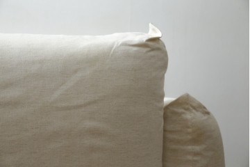 中古　arflex(アルフレックス)　MARENCO(マレンコ)　ふっくらとしたフォルムで座り心地も抜群な麻カバーの1人掛けソファ　(R-085253)