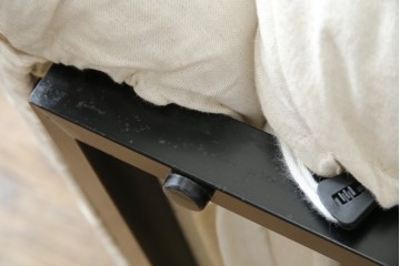 中古　arflex(アルフレックス)　MARENCO(マレンコ)　ふっくらとしたフォルムで座り心地も抜群な麻カバーの1人掛けソファ　(R-085253)