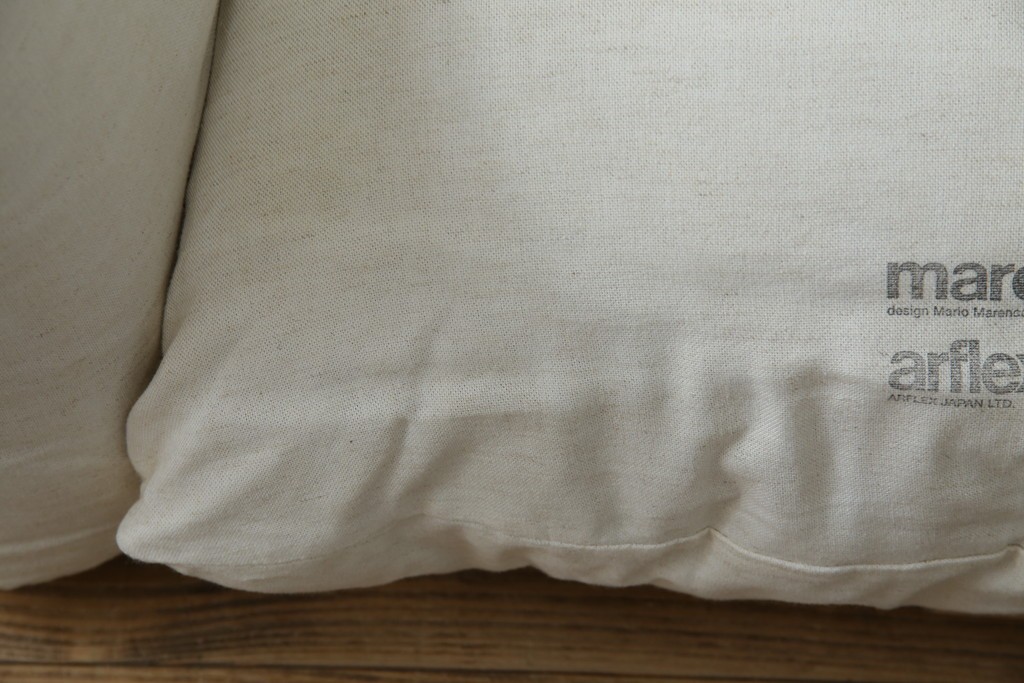 中古　arflex(アルフレックス)　MARENCO(マレンコ)　ふっくらとしたフォルムで座り心地も抜群な麻カバーの1人掛けソファ　(R-085253)