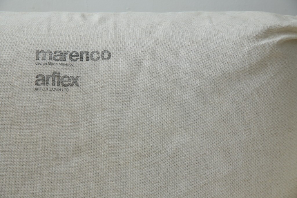 中古　arflex(アルフレックス)　MARENCO(マレンコ)　ふっくらとしたフォルムで座り心地も抜群な麻カバーの1人掛けソファ　(R-085253)