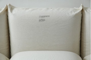 中古　arflex(アルフレックス)　MARENCO(マレンコ)　ふっくらとしたフォルムで座り心地も抜群な麻カバーの3人掛けソファ　定価約80万円　(R-085254)