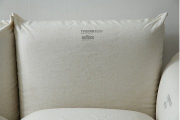 中古　arflex(アルフレックス)　MARENCO(マレンコ)　ふっくらとしたフォルムで座り心地も抜群な麻カバーの3人掛けソファ　定価約80万円　(R-085254)