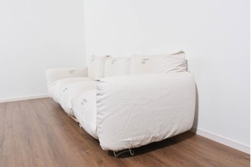 中古　arflex(アルフレックス)　MARENCO(マレンコ)　ふっくらとしたフォルムで座り心地も抜群な麻カバーの三人掛けソファ　定価約80万円相当　(R-085254)