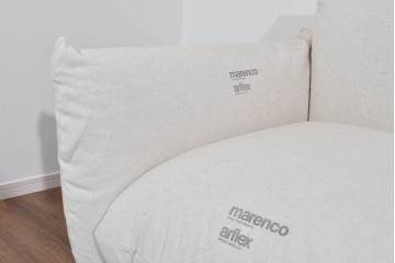 中古　arflex(アルフレックス)　MARENCO(マレンコ)　ふっくらとしたフォルムで座り心地も抜群な麻カバーの三人掛けソファ　定価約80万円相当　(R-085254)