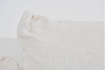 中古　arflex(アルフレックス)　MARENCO(マレンコ)　ふっくらとしたフォルムで座り心地も抜群な麻カバーの三人掛けソファ　定価約80万円相当　(R-085254)