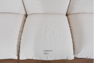 中古　arflex(アルフレックス)　MARENCO(マレンコ)　ふっくらとしたフォルムで座り心地も抜群な麻カバーの三人掛けソファ　定価約80万円相当　(R-085254)