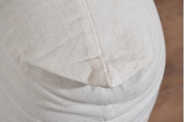 中古　arflex(アルフレックス)　MARENCO(マレンコ)　ふっくらとしたフォルムで座り心地も抜群な麻カバーの三人掛けソファ　定価約80万円相当　(R-085254)