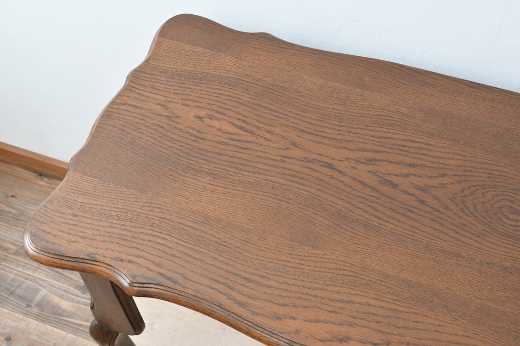 ベルギーヴィンテージ　オーク材　曲線的なフォルムがかわいらしい猫脚の片袖デスク　(R-085255)