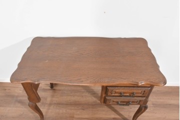 ベルギーヴィンテージ　オーク材　曲線デザインが優雅な猫脚デスク　(R-085255)