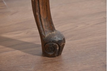 ベルギーヴィンテージ　オーク材　曲線デザインが優雅な猫脚デスク　(R-085255)