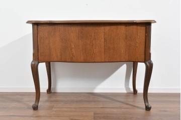 ベルギーヴィンテージ　オーク材　曲線デザインが優雅な猫脚デスク　(R-085255)