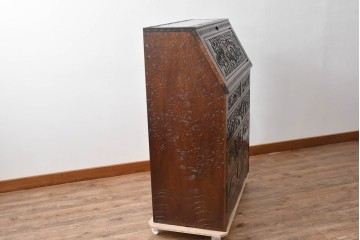 中古　軽井沢彫り　人気の桜柄　立体的に浮き出るような彫刻が見事なライティングビューロー　(R-085256)