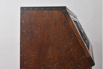 中古　軽井沢彫り　人気の桜柄　立体的に浮き出るような彫刻が見事なライティングビューロー　(R-085256)