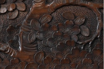 中古　軽井沢彫り　人気の桜柄　立体的に浮き出るような彫刻が見事なライティングビューロー　(R-085256)