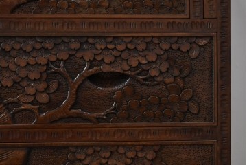 中古　軽井沢彫り　人気の桜柄　立体的に浮き出るような彫刻が見事なライティングビューロー　(R-085256)