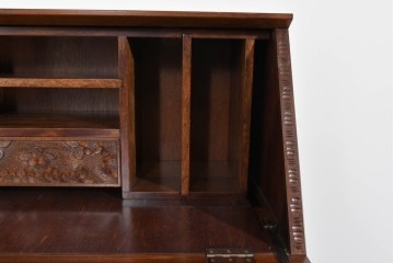 中古　軽井沢彫り　凝った彫刻が美しく和室にも洋室にも合うのが嬉しいライティングビューロー　(R-085256)