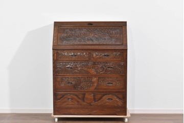 中古　軽井沢彫り　凝った彫刻が美しく和室にも洋室にも合うのが嬉しいライティングビューロー　(R-085256)