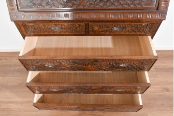 中古　軽井沢彫り　凝った彫刻が美しく和室にも洋室にも合うのが嬉しいライティングビューロー　(R-085256)