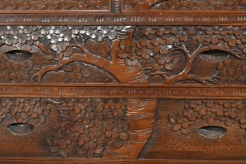 中古　軽井沢彫り　凝った彫刻が美しく和室にも洋室にも合うのが嬉しいライティングビューロー　(R-085256)