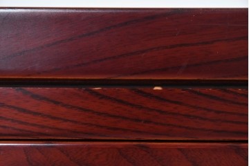 中古　美品　岩谷堂箪笥　木地呂塗り　重厚な手打ち金具が存在感を放つ二段重ね衣装箪笥　定価約180万円相当　(R-085257)