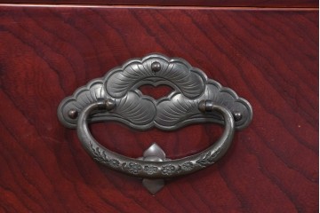 中古　美品　岩谷堂箪笥　木地呂塗り　重厚な手打ち金具が存在感を放つ二段重ね衣装箪笥　定価約180万円相当　(R-085257)