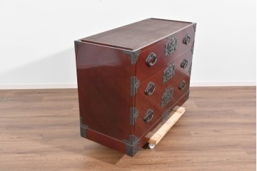 《天板取り付け加工費込み》　中古　美品　岩谷堂箪笥　木地呂塗り　重厚な手打ち金具が存在感を放つローチェスト　(R-085259)