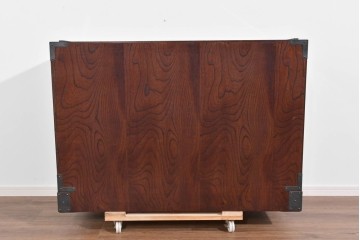 《天板取り付け加工費込み》　中古　美品　岩谷堂箪笥　木地呂塗り　重厚な手打ち金具が存在感を放つローチェスト　(R-085259)