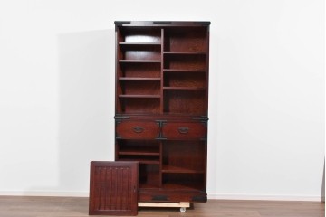 中古　美品　和の品格感じる佇まいが魅力的な格子戸付き水屋箪笥　(R-085260)