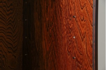 中古　美品　和の品格感じる佇まいが魅力的な格子引戸の水屋箪笥　(R-085260)