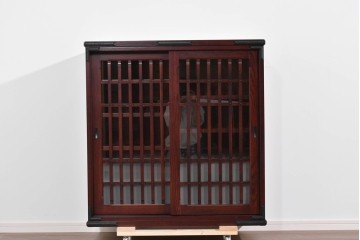 中古　美品　和の品格感じる佇まいが魅力的な格子戸付き水屋箪笥サイドボード　(R-085261)