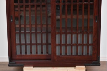 中古　美品　和の品格感じる佇まいが魅力的な格子戸付き水屋箪笥サイドボード　(R-085261)