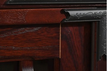 中古　美品　和の品格感じる佇まいが魅力的な格子戸付き水屋箪笥サイドボード　(R-085261)